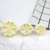 Decupatoare flori inimi