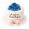 Trandafiri din pastă de zahăr albastri – decor elegant pentru tort | Tortul Perfect