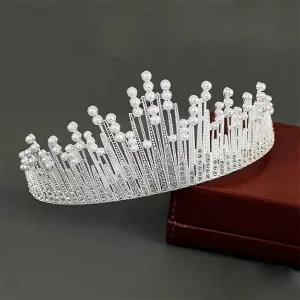 Tiara/ coronita argintie din aliaj cu strasuri si perle - 14.5*7 cm