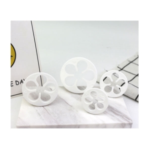 Set 4 decupatoare in forma de  trandafir