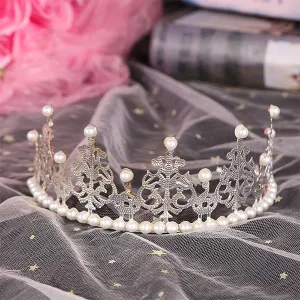 Tiara / coronita argintie din aliaj cu strasuri si perle - 17*7.3 cm