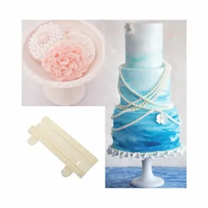 Decupator fondant pentru decor tort cu margele si margini decorative