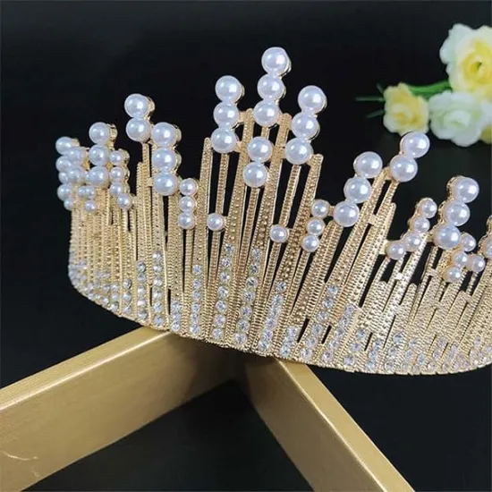 Tiara/ coronita aurie din aliaj cu strasuri si perle - 14.5*7 cm