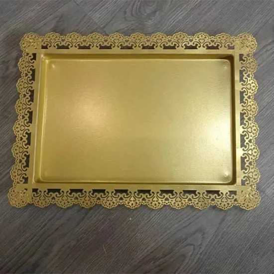 Platou din metal cu dantela auriu, 30x20 cm