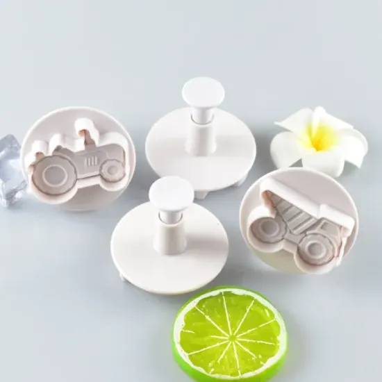 Set 4 decupatoare vehicule: buldo, betoniera, tractor si camion