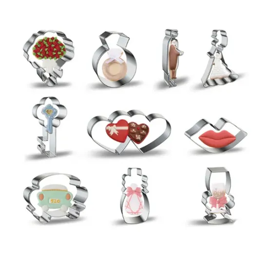 Set de 10 decupatoare metalice, model Indragostiti