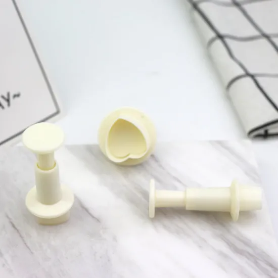 Set 3 decupatoare Inimi pentru fondant