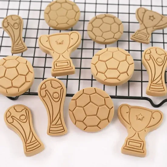 Decupatoare din plastic, Fotbal