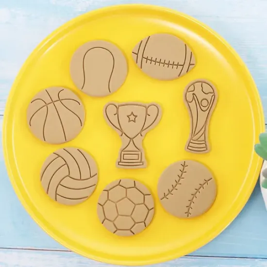 Decupatoare din plastic, Fotbal