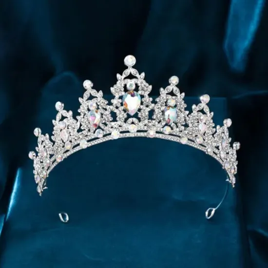 Tiara / coronita argintie din aliaj cu strasuri albe 14.5*5.5cm