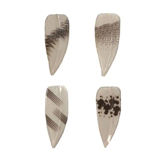 Decoratiuni din ciocolata alba, 4 modele de frunze, 224  buc Gusto