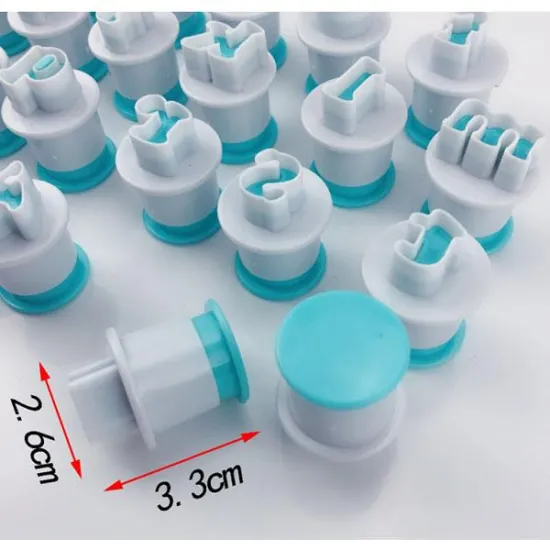 Set decupatoare "Litere si cifre" cu ejector