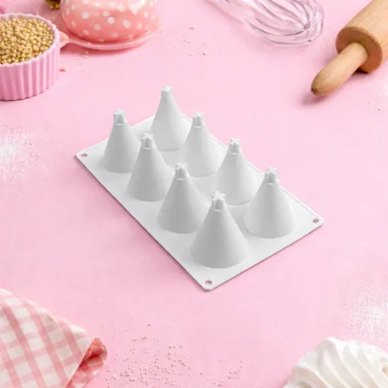 Mulaj pentru prăjituri – 8 forme de Crăciun din silicon (29.5 × 17.2 × 7 cm)