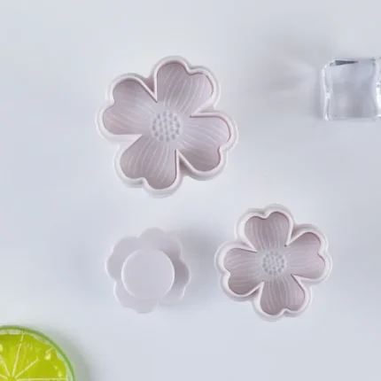 Decupatoare din plastic